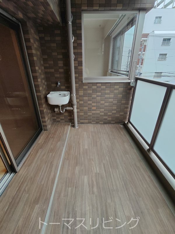 バルコニー　※別号室の参考写真になります。