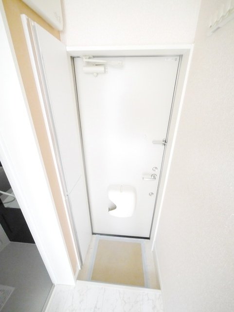 バルコニー　玄関