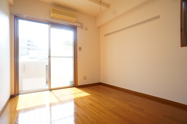 居室・リビング　※別部屋参考写真