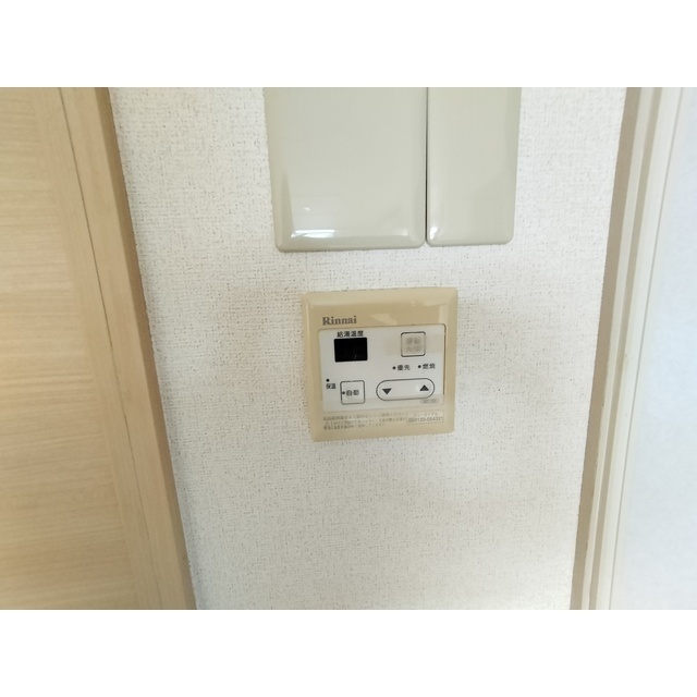 その他設備　湯温調節機能あり
