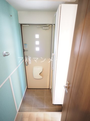 玄関　トールサイズのシューズボックスです
