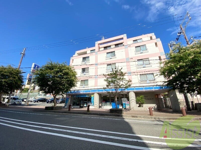 コンビニ　ローソン垂水仲田三丁目店（コンビニ）まで317m