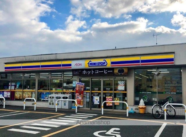 コンビニ　ミニストップ（コンビニ）まで978m