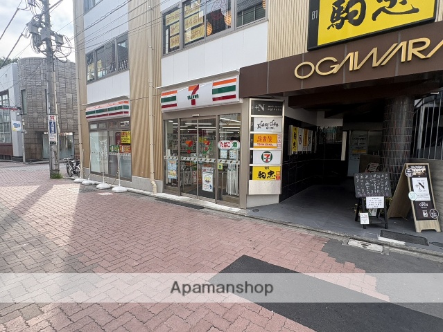 コンビニ　セブン－イレブン杉並荻窪駅北口店（コンビニ）まで161m