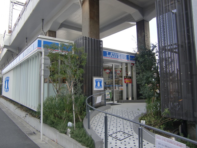 コンビニ　ローソン南千住メトロピア店（コンビニ）まで732m