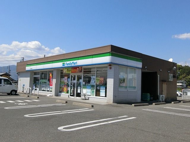 コンビニ　ファミリーマート 揖斐清水店（コンビニ）まで600m