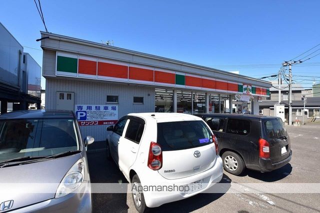 コンビニ　ファミリーマート（コンビニ）まで170m