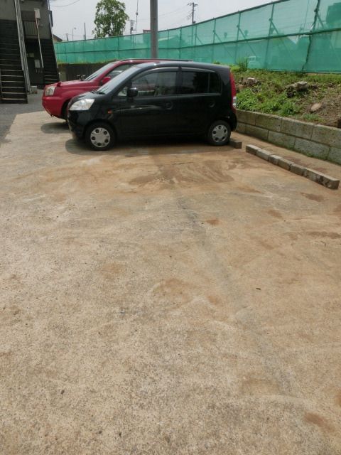 駐車場　敷地内駐車場
