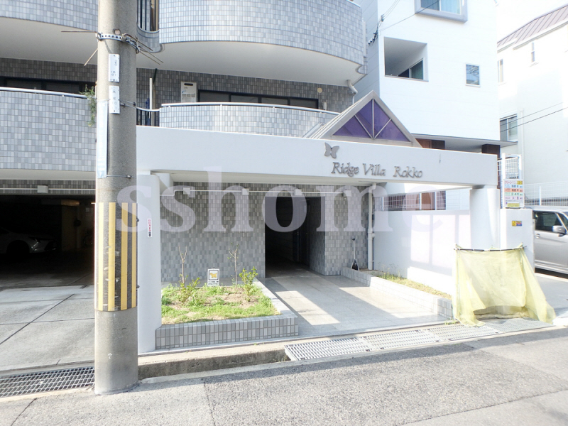 セキュリティ　建物入口