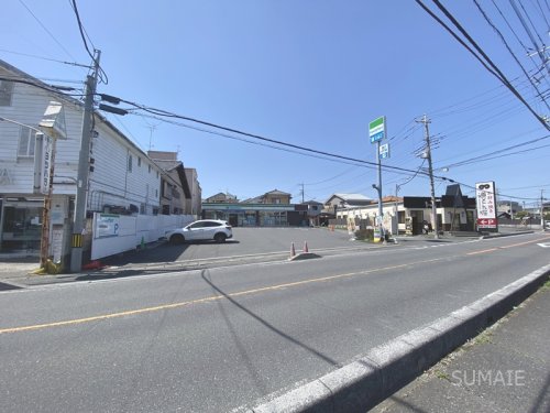 コンビニ　ファミリーマートさいたま櫛引町一丁目店（コンビニ）まで303m