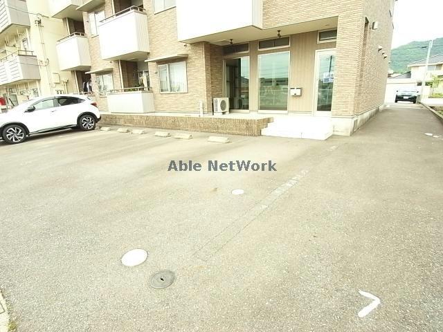 駐車場　駐車場