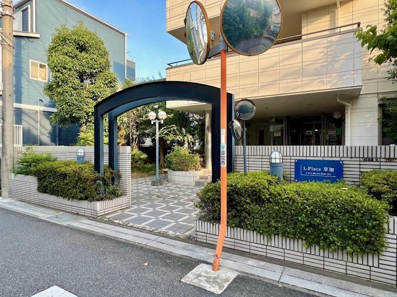エントランス　建物入口