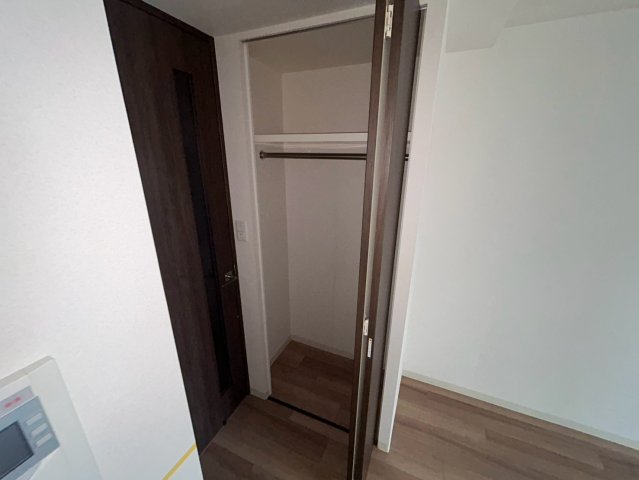 収納　プレサンス金山デュアル
