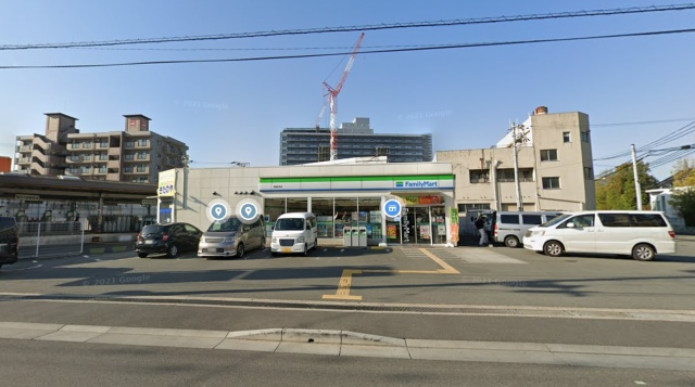コンビニ　ファミリーマート　神屋町南店（コンビニ）まで200m