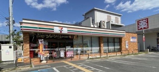 コンビニ　セブンイレブン　大阪天神橋8丁目店（コンビニ）まで225m