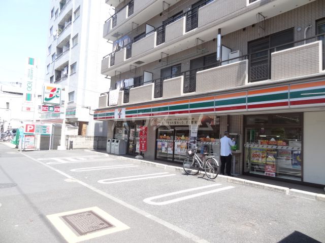 コンビニ　セブンイレブン 足立中川４丁目店（コンビニ）まで190m