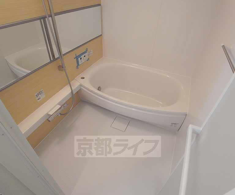 バス・シャワールーム　浴室も広いですよ。
