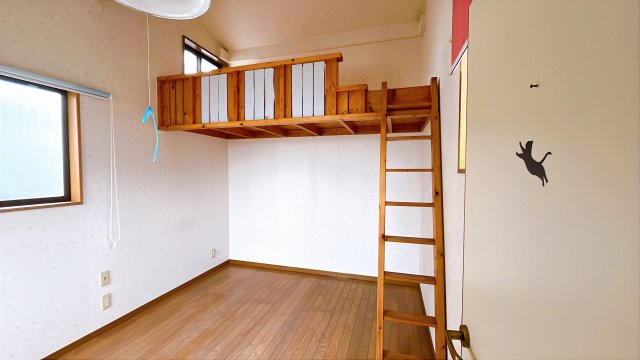 その他　2F6帖洋室
