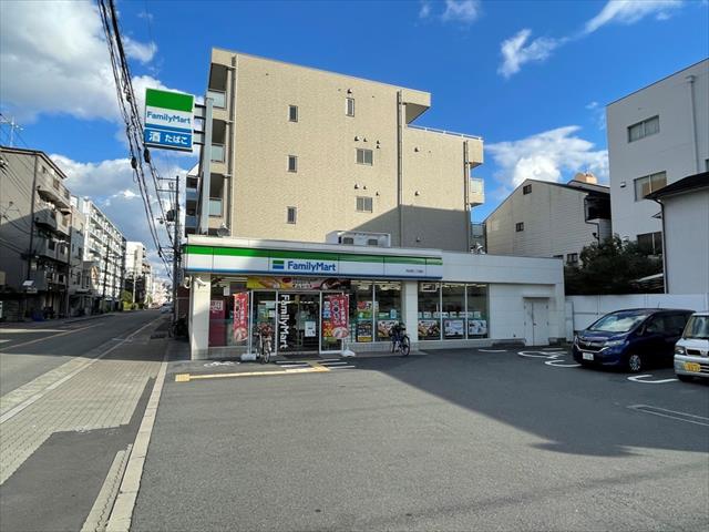 コンビニ　ファミリーマート（コンビニ）まで281m