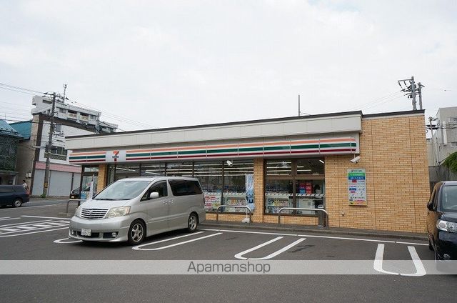コンビニ　セブンイレブン（コンビニ）まで344m