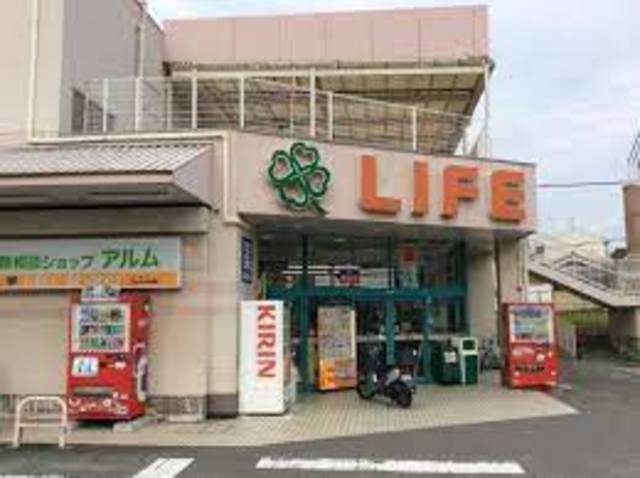 スーパー　ライフ滝谷店（スーパー）まで615m