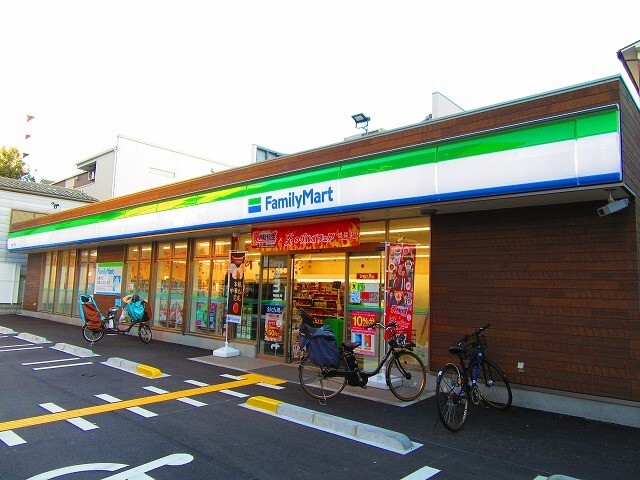 コンビニ　ファミリーマート姫里一丁目店（コンビニ）まで240m