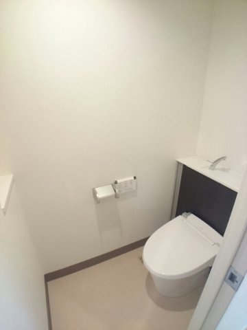 トイレ　コンパクトで使いやすいトイレです