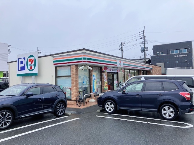 コンビニ　セブンイレブン小倉貫店（コンビニ）まで684m