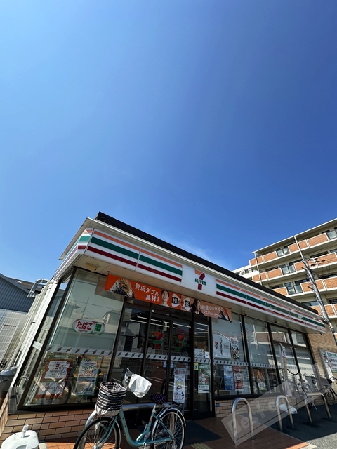 コンビニ　セブンイレブン泉大津下之町店（コンビニ）まで523m