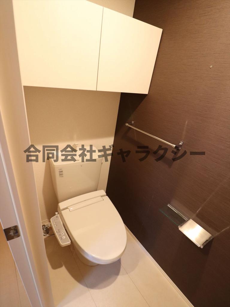 トイレ　温水洗浄便座