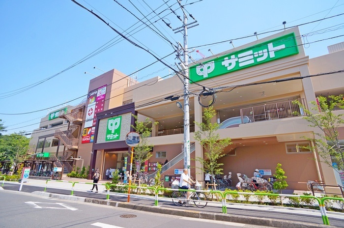 スーパー　サミットストア王子桜田通り店（スーパー）まで188m