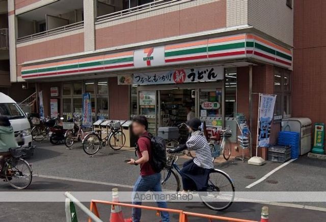 コンビニ　セブンイレブン（コンビニ）まで331m