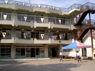 幼稚園・保育園　板橋明星幼稚園（幼稚園・保育園）まで121m