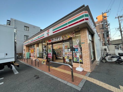 コンビニ　セブンイレブン 西宮深津町店（コンビニ）まで118m