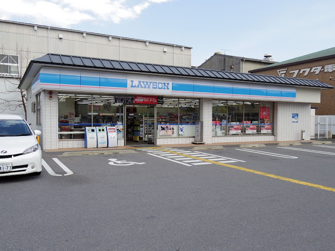 コンビニ　ローソン 上鳥羽大宮通り店（コンビニ）まで330m