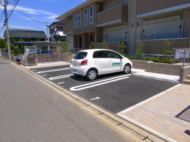 駐車場　駐車場