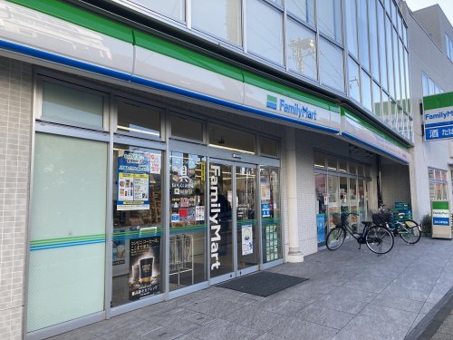 コンビニ　ファミリーマート（コンビニ）まで502m