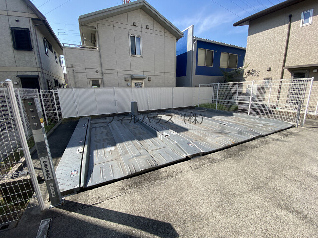 駐車場　敷地内駐車場！