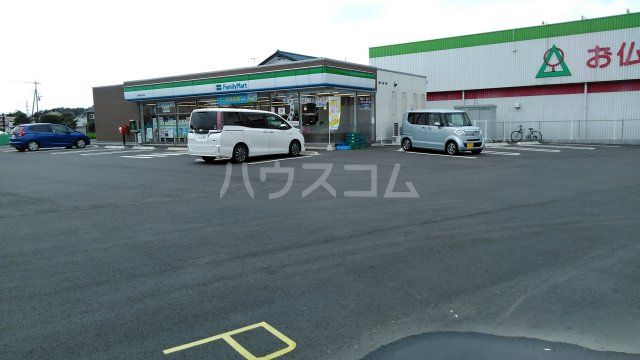 コンビニ　ファミリーマート 那珂菅谷中央店（コンビニ）まで470m