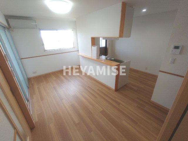 居室・リビング　※別のお部屋の写真です。