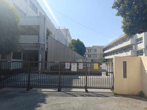 中学校　市川市立第三中学校（中学校）まで1178m