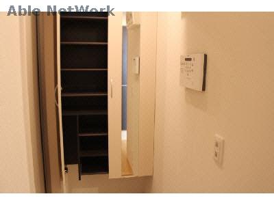 玄関　同型タイプ