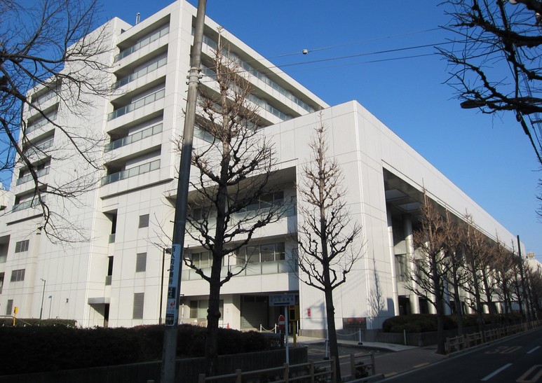 病院　社会保険中央総合病院（病院）まで305m