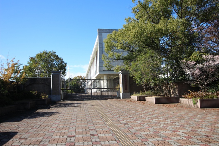 小学校　中部小学校（小学校）まで300m