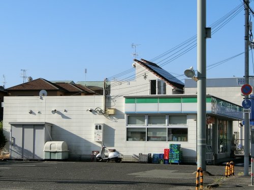 コンビニ　ファミリーマート　岸和田土生町店（コンビニ）まで573m
