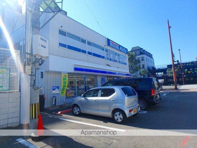 コンビニ　ローソン（コンビニ）まで182m