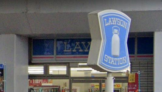 コンビニ　ローソン 尼崎センタープール前駅店（コンビニ）まで732m
