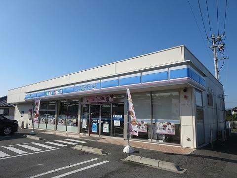 コンビニ　ローソン吉野川牛島店（コンビニ）まで686m