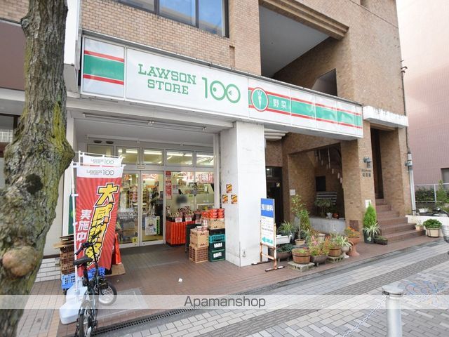 コンビニ　ローソンストア１００（コンビニ）まで285m