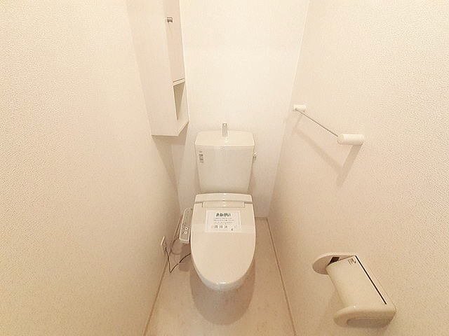 トイレ　落ち着いたトイレです